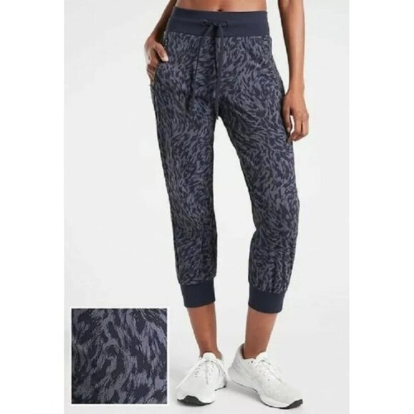 Athleta Womens 8T Navy Trekkie North‎ Printed Crop Jogger - Picture 1 of 12